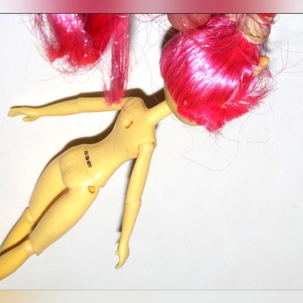 EQUESTRIA FLUTTERSHY DOLL - Pink Hair